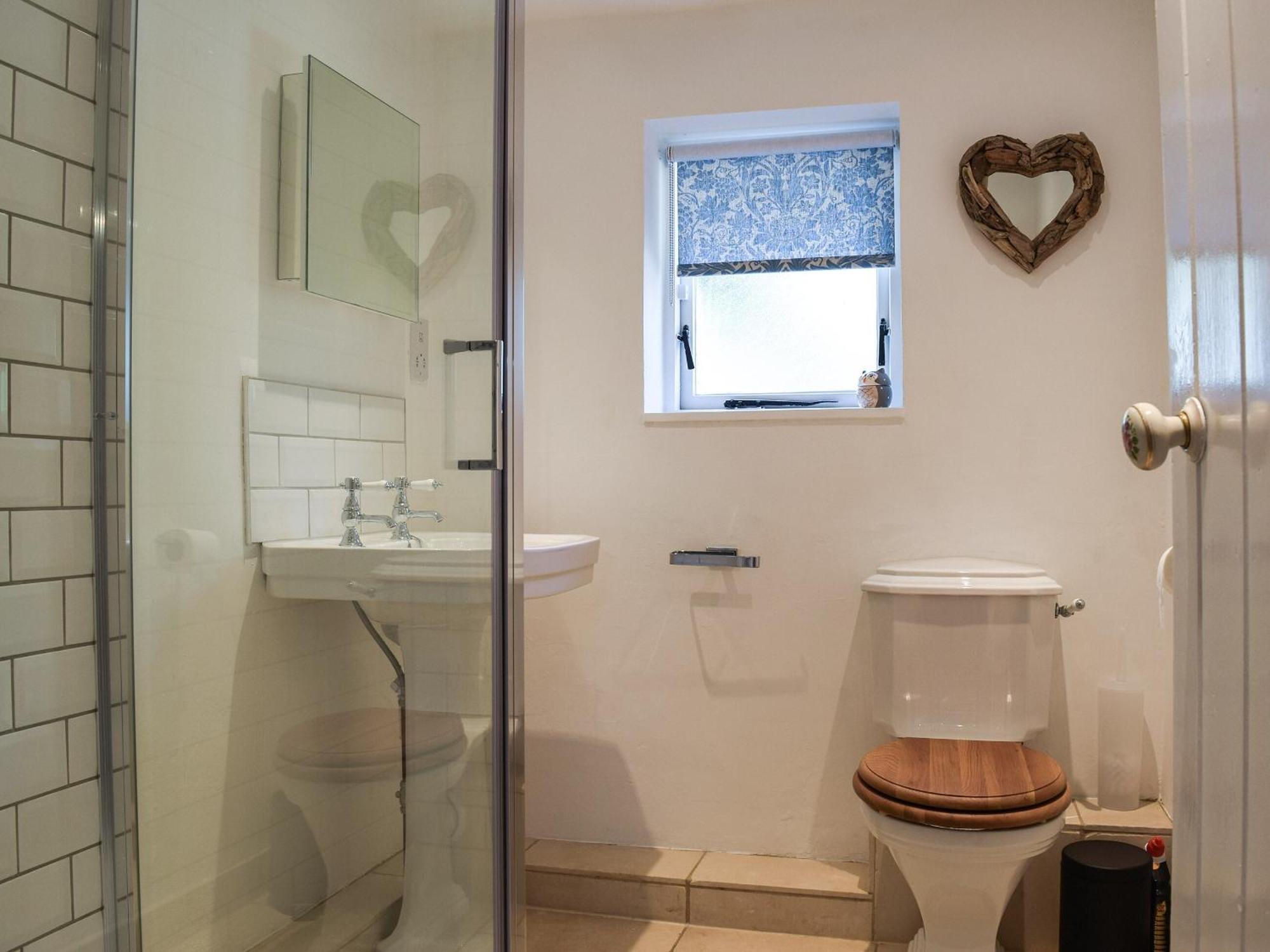 Wayside Cottage Adstock Екстер'єр фото
